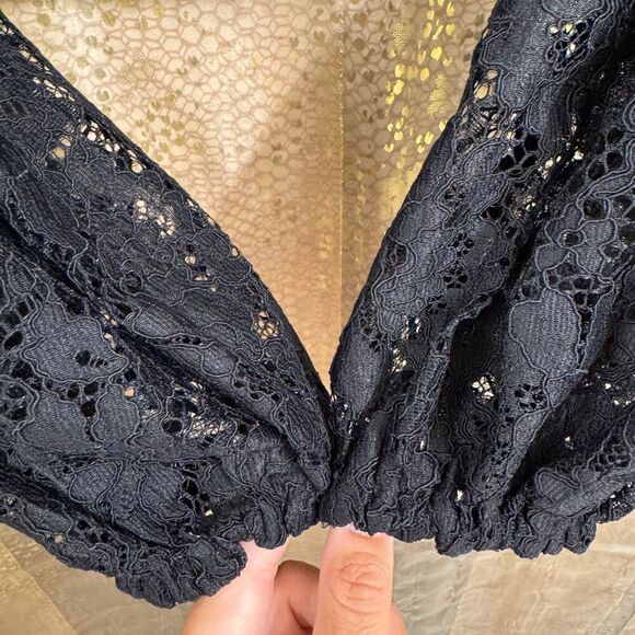 Express Black Sheer Lace Balloon Sleeve Cropped Sweetheart Top Small NWT - Picture 4 of 11